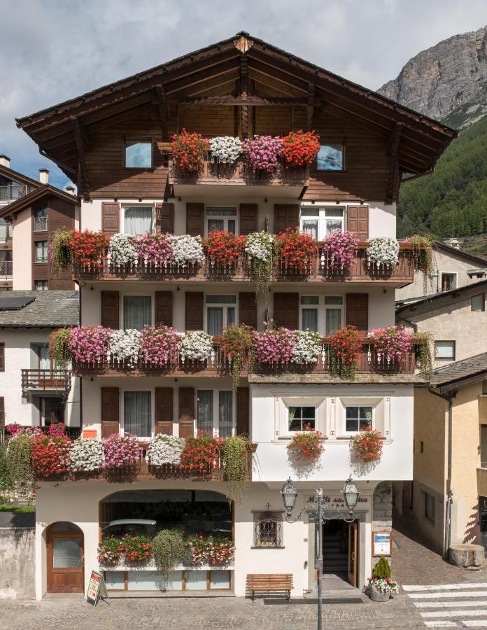 Hotel Meuble Garni Della Contea Bormio Exterior foto